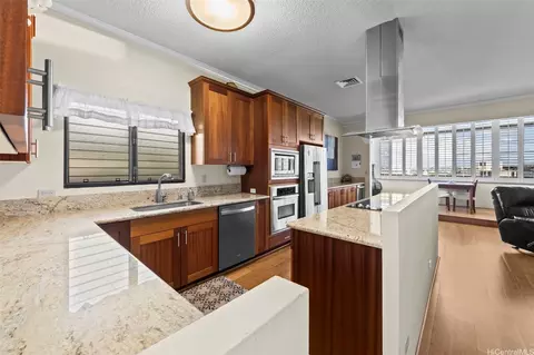 1333 Heulu St #1201/PH1, Honolulu, HI 96822