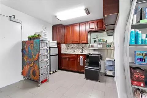 465 Kapahulu Ave #2B, Honolulu, HI 96815