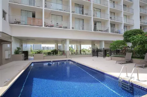 1920 Ala Moana Blvd #802, Honolulu, HI 96815