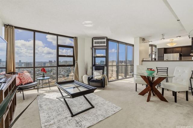 930 Kaheka St #3205, Honolulu, HI 96814