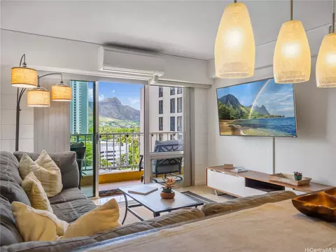 303 Liliuokalani Ave #1104, Honolulu, HI 96815