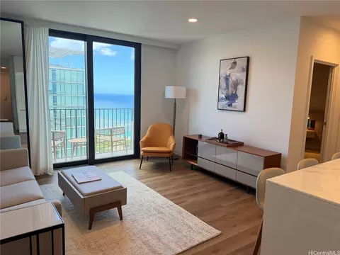 987 Queen St #4104, Honolulu, HI 96814
