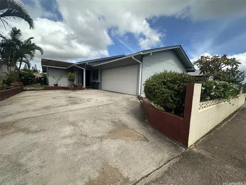92-1215 Hookeha St, Kapolei, HI 96707