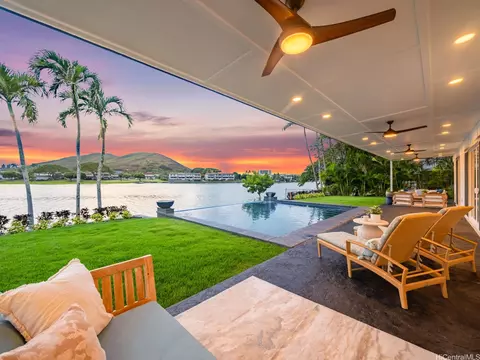 1247 Kahili St, Kailua, HI 96734