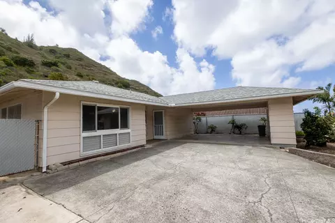 673 Hahaione St, Honolulu, HI 96825