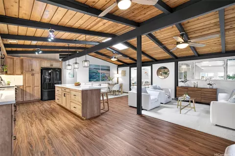 2349 Akalakala St, Pearl City, HI 96782