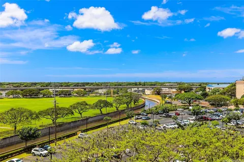 94-302 Paiwa St #713, Waipahu, HI 96797