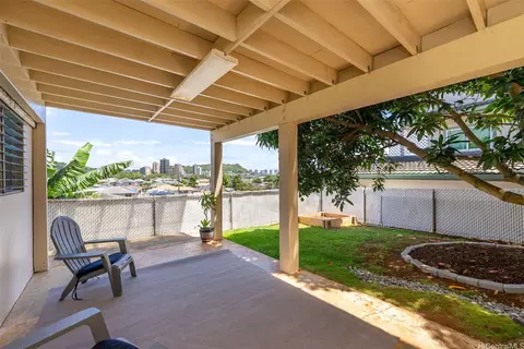 2145 Malino Pl, Honolulu, HI 96817