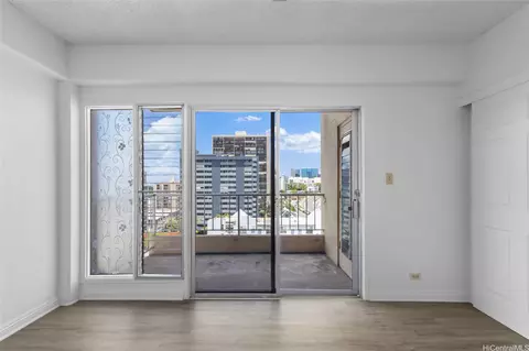 1314 Victoria St #803, Honolulu, HI 96814