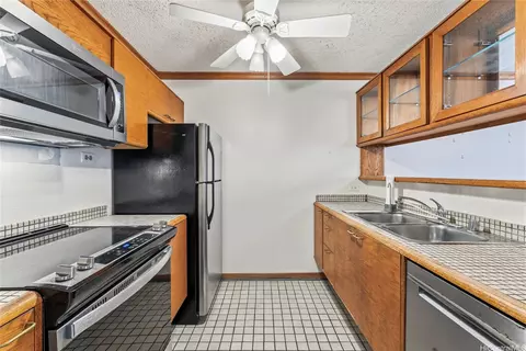 60 N Beretania St #407, Honolulu, HI 96817
