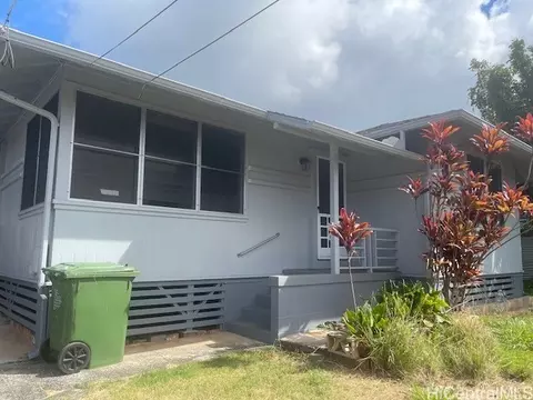 2124 Bachelot St, Honolulu, HI 96850