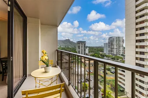 229 Paoakalani Ave #1008, Honolulu, HI 96815