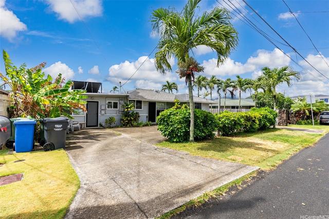 433 Kaimake Loop #A, Kailua, HI 96734