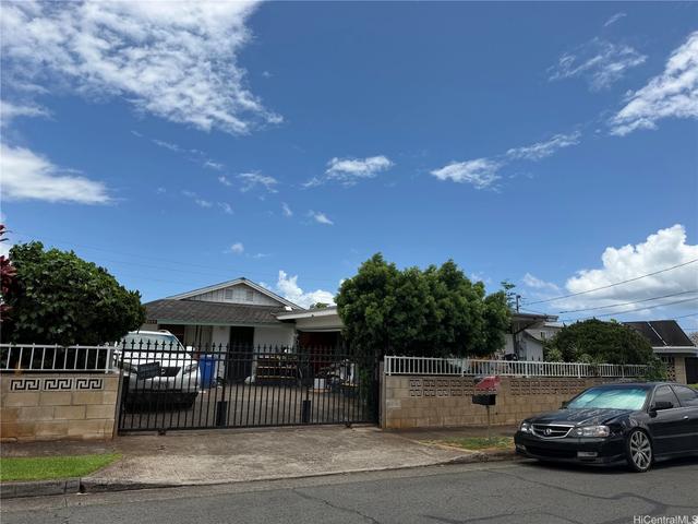 1441 Kuloko St, Pearl City, HI 96782