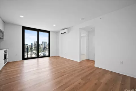 987 Queen St #2503, Honolulu, HI 96814