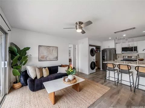 94-749 Paaono St #E5, Waipahu, HI 96797
