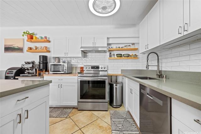 225 Kaiulani Ave #804, Honolulu, HI 96815
