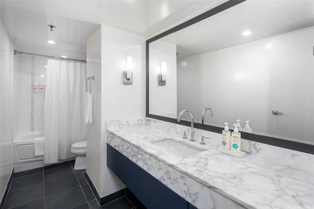 410 Atkinson Dr #1027, Honolulu, HI 96814