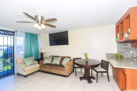 1119 Kokea St #C301, Honolulu, HI 96817