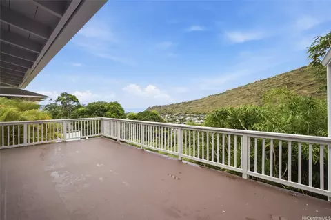 Exterior - 920 Leighton St, Honolulu, HI 96821 photo 4 of 5