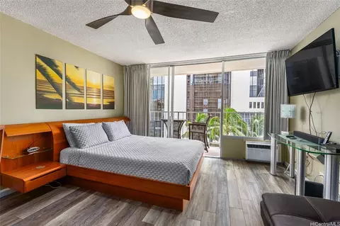 364 Seaside Ave #507, Honolulu, HI 96815