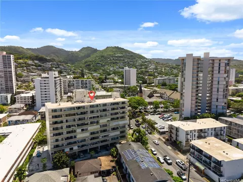 1620 Keeaumoku St #806, Honolulu, HI 96822