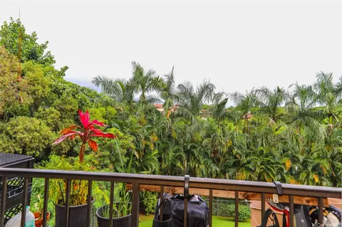 46-259 Kahuhipa St #B200, Kaneohe, HI 96744