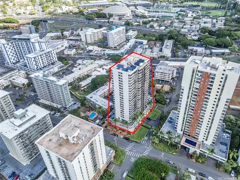 2724 Kahoaloha Ln #705, Honolulu, HI 96826