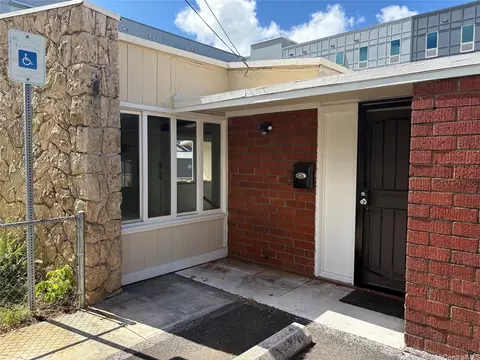 2331 Seaview Ave, Honolulu, HI 96822
