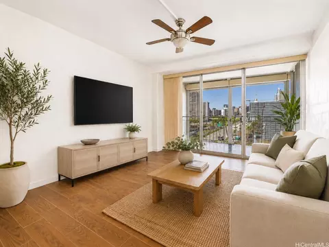 1415 Victoria St #211, Honolulu, HI 96822