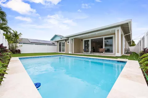 240 Kalama St, Kailua, HI 96734