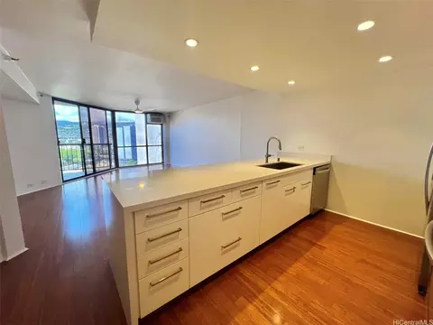 60 N Beretania St #1404, Honolulu, HI 96817