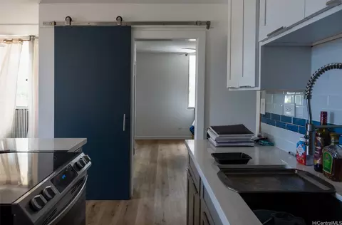 2740 Kuilei St #706, Honolulu, HI 96826