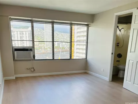 2525 Date St #1303, Honolulu, HI 96826