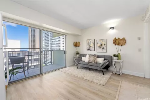 2440 Kuhio Ave #1101, Honolulu, HI 96815
