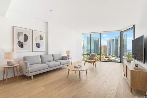 1001 Queen St #1706, Honolulu, HI 96814