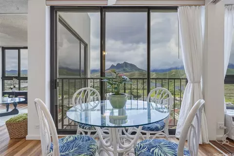322 Aoloa St #PH8, Kailua, HI 96734