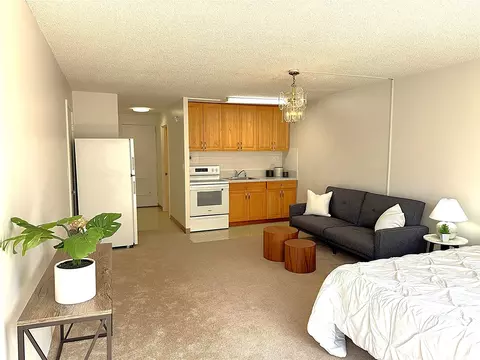 747 Amana St #1014, Honolulu, HI 96814