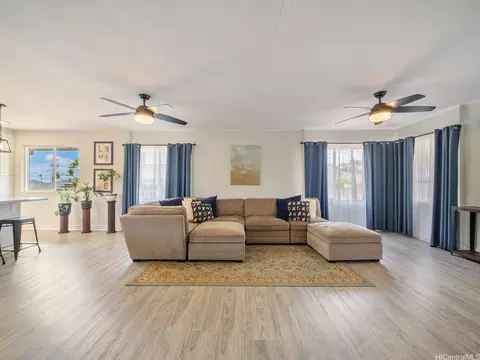 71 Kawananakoa Pl, Honolulu, HI 96817