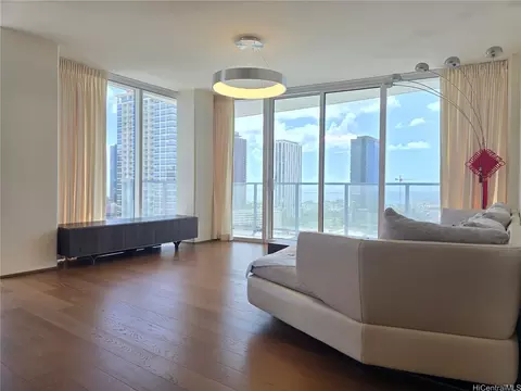 888 Kapiolani Blvd #2105, Honolulu, HI 96813