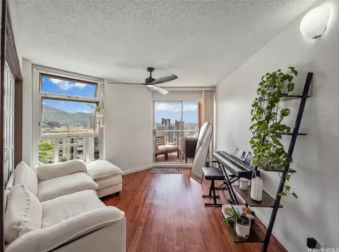 1031 Maunaihi Pl #801, Honolulu, HI 96822
