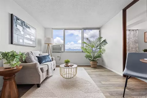 98-288 Kaonohi St #2808, Aiea, HI 96701