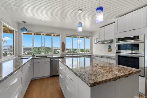 1312 Aupapaohe St, Kailua, HI 96734