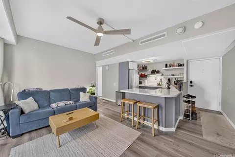 225 Queen St #9G, Honolulu, HI 96813
