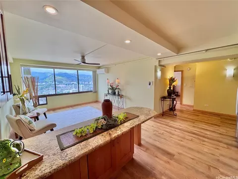 2333 Kapiolani Blvd #2601, Honolulu, HI 96826