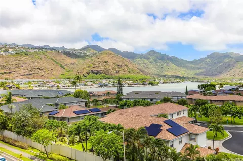 520 Lunalilo Home Rd #8404, Honolulu, HI 96825