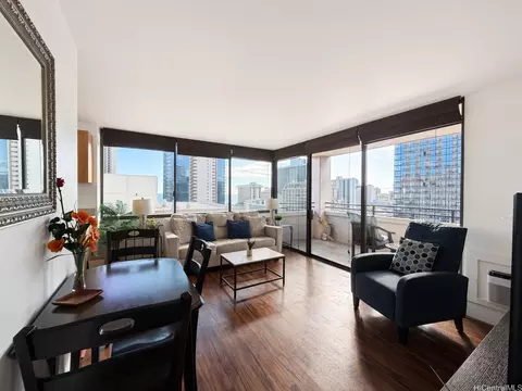2410 Cleghorn St #2004, Honolulu, HI 96815