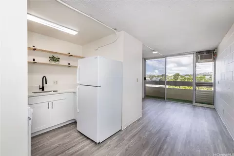 1555 Pohaku St #B609, Honolulu, HI 96817