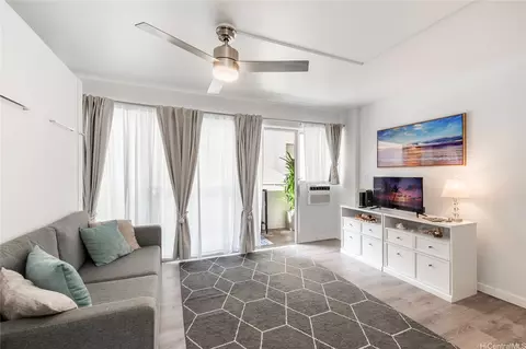 247 Beach Walk #303, Honolulu, HI 96815