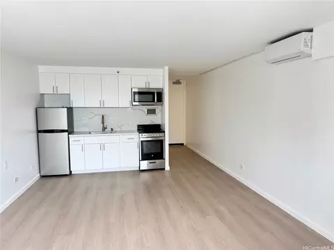 364 Seaside Ave #812, Honolulu, HI 96815